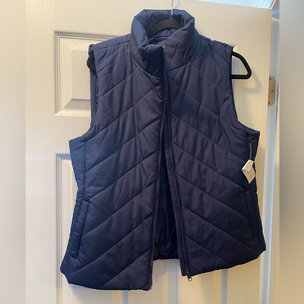 Navy puffy vest from New York and company NWT